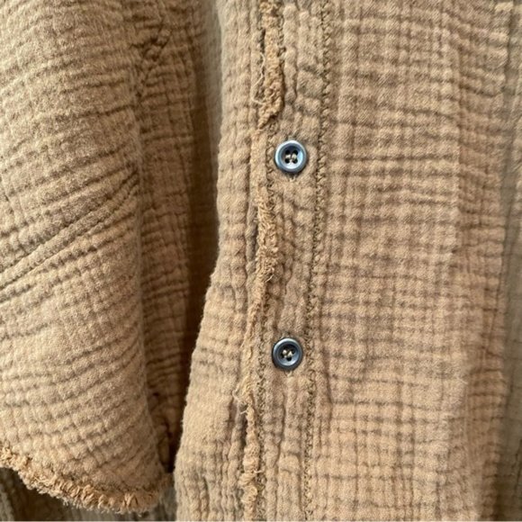 Flawless Exposed Seam Button Front Oversized Shirt Brown Small - Picture 7 of 10